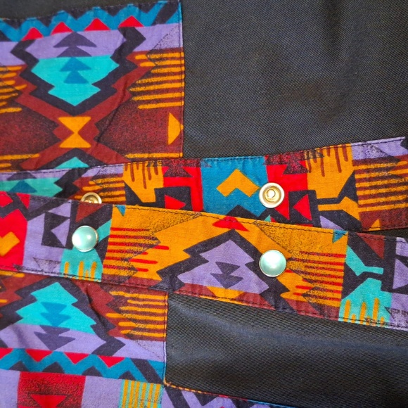 Unique design button down shirt - Picture 4 of 5